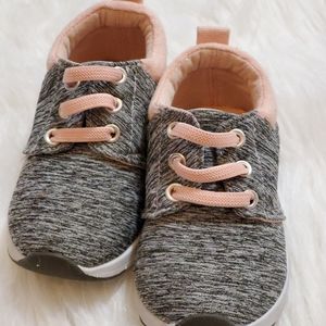 Baby girl shoes size 5